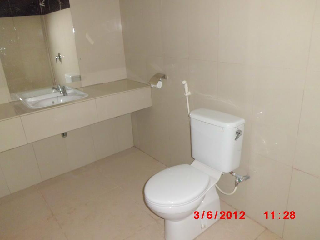 Galaxy Inn Baubau Стая снимка